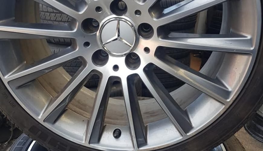1-11-3av66jkfdd3yycfu3r8kcq.jpg 19" GENUINE AMG PERFORMANCE ALLOY WHEELS / TYRES - Image 1