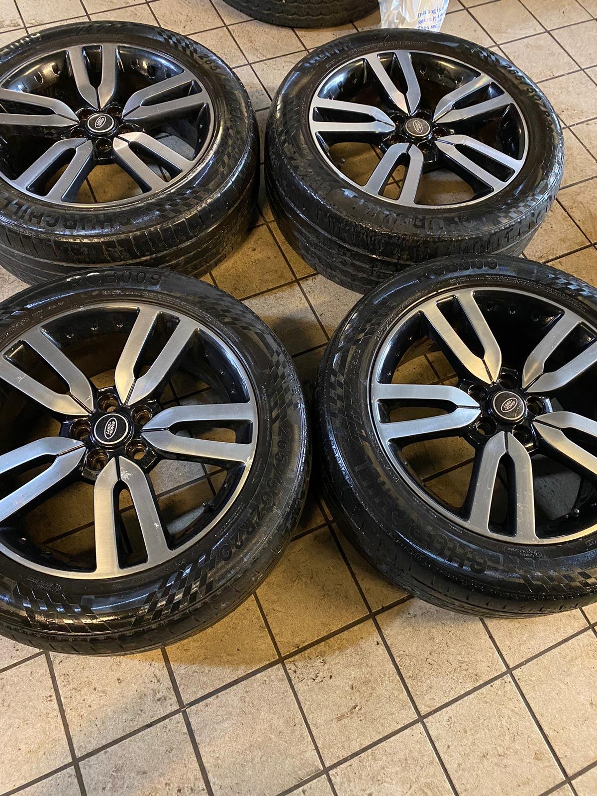 1-30-1.jpg 20" GENUINE LAND ROVER DISCOVERY HALLMARK ALLOY WHEELS / TYRES - Image 1