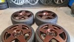 18" GENUINE 1552 TARMAC ALLOY WHEELS / NEW TYRES - Image 2