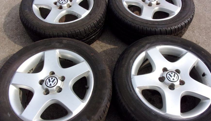108_0125-38d3tjxbhinggn3llshk3u.jpg 17" GENUINE VOLKSWAGEN T5 / T6 ALLOY WHEELS / TYRES - Image 1