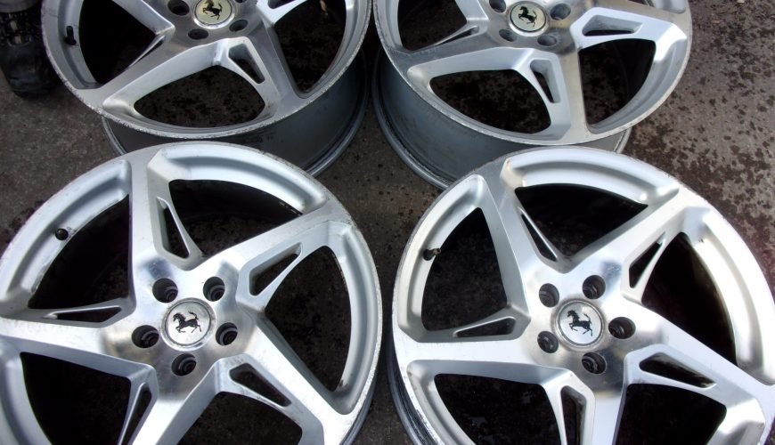 108_0216-38gfrkb3si31y1je9e9156.jpg 19" FERRARI 458 STYLE ALLOY WHEELS / NEW TYRES - Image 1