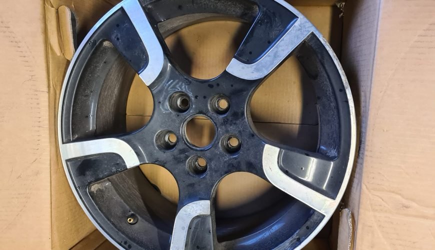 18-INCH-SPORTLINE-2-WHEEL-3ctol60qiygueg9g7hmr62.jpg 18" GENUINE VOLKSWAGEN T5 SPORTLINE 2 ALLOY WHEEL - Image 1