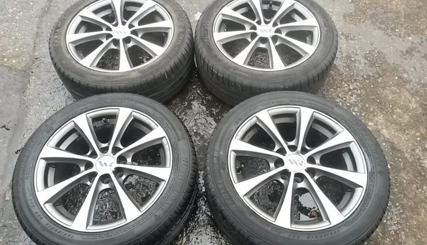 20171220_143404-35902njyfi92vw4lelwhze.jpg 15" W R RACING ALLOY WHEELS / TYRES – FORD / VAUXHALL ETC - Image 1