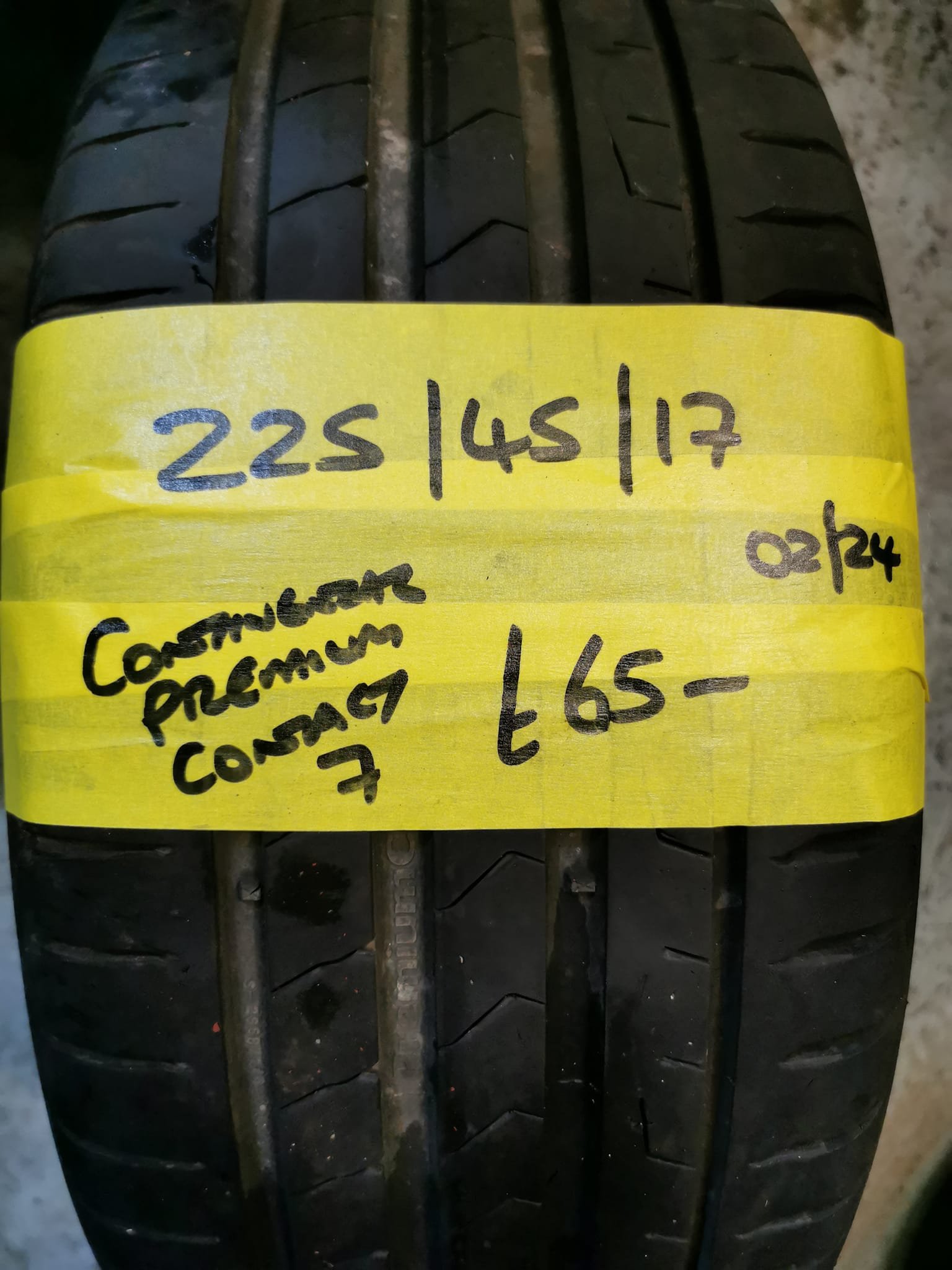 225-45-17-continental.jpg 225 / 45 / 17 CONTINENTAL PREMIUM CONTACT 7 TYRE - Image 1