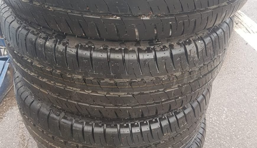 235-65-16C-39ljkh0yib2kz4bis0p0qy.jpg 235 / 65 / 16C MICHELIN AGILIS TYRE - NEW - Image 1