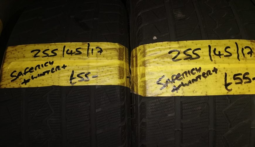 2554517-SAFERICH-3gtpc295ir412ip7xircwa-1.jpg 255 / 45 / 17 SAFERICH FRC 79 WINTER TYRES - Image 1