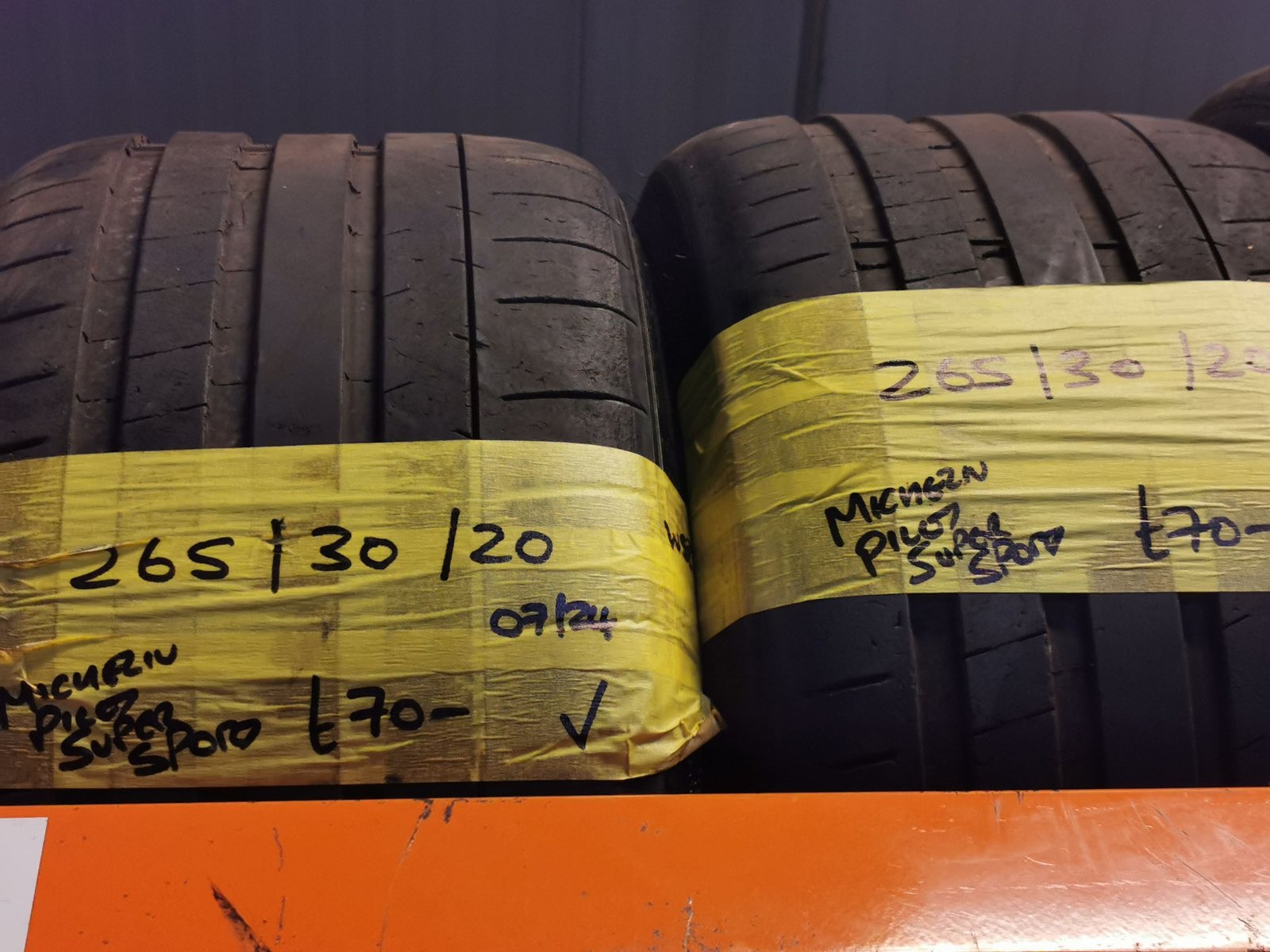265-30-20-michelin-pilot-super-sport.jpg 265 / 30 / 20 MICHELIN PILOT SUPER SPORT TYRES - TWO AVAILABLE - Image 1