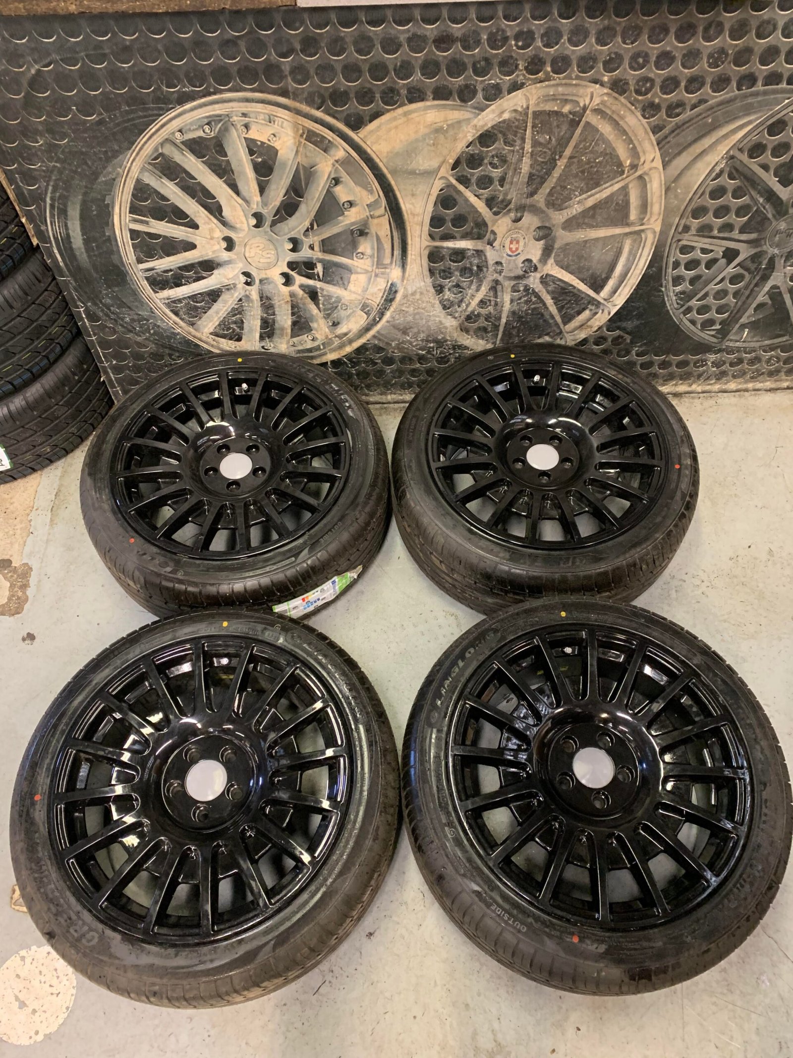 312137273_1769639456743654_8658860358743053073_n-1-scaled-1.jpg 18" New Transit Connect Msrt Style Alloy Wheels / New Tyres - Image 1