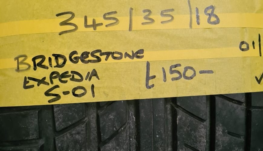 345-35-18-bridgestone-3cf0rtsnue63wsrlz10pvu.jpg 345 35 18 BRIDGESTONE EXPEDIA S01 TYRE - Image 1