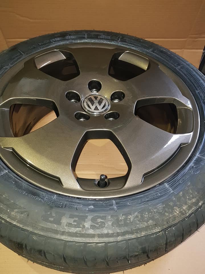 74312841_2481059402014763_6864225889337475072_n.jpg 17" VOLKSWAGEN T4 ALLOY WHEEL / NEW TYRES - Image 1