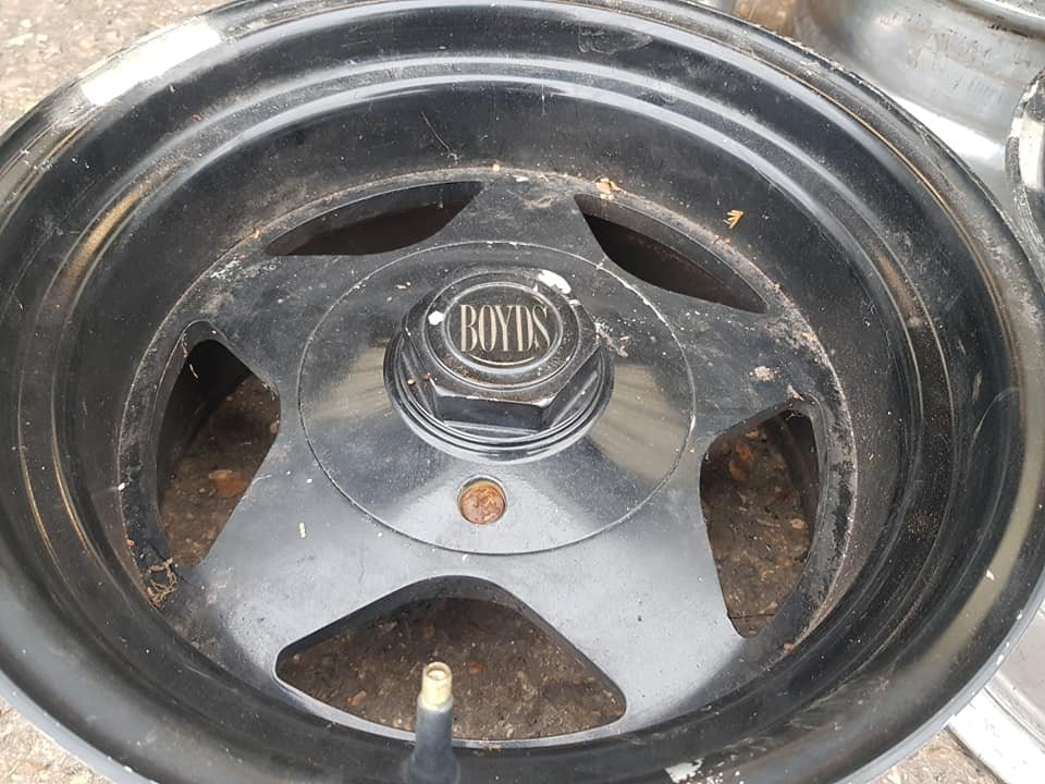 78107710_2547040585416644_2288159933071360000_n.jpg 15" GENUINE BOYDS ALLOY WHEELS - 5 X 120 / 5 X 114.3 - Image 1