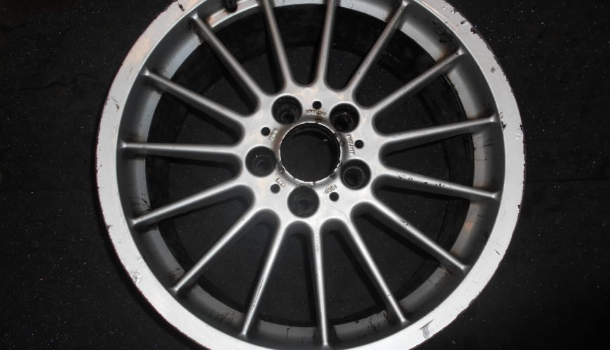 DSCN1759-332ni7m8vpctp18qbuqt56.jpg 17" GENUINE BMW STYLE 32 ALLOY WHEEL - Image 1