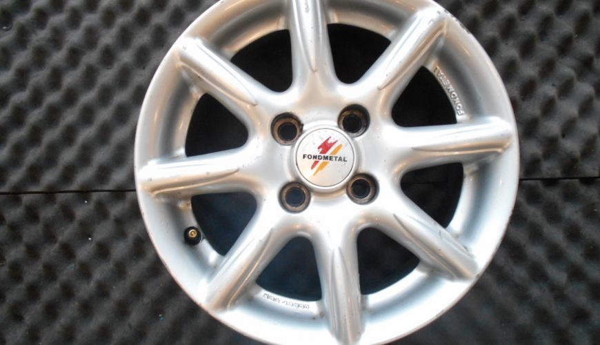 DSCN1834-32v55xf47kr9oxsh3hs0sq.jpg 15" FONDMETAL ALLOY WHEEL - 4 X 100 - Image 1