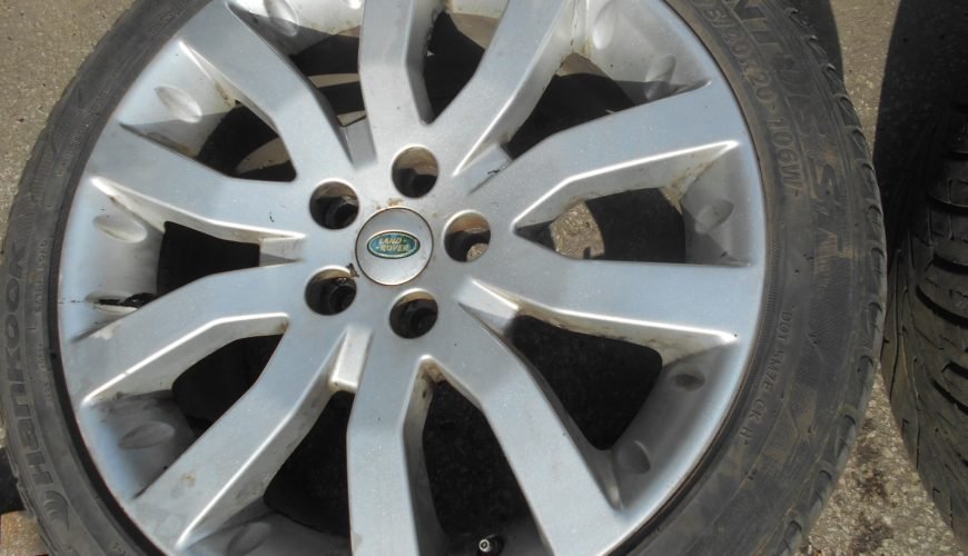DSCN3458-36rv3bt2kp4qyqgf9b8fm2.jpg 20" GENUINE RANGE ROVER SPORT ALLOY WHEEL / TYRE - Image 1