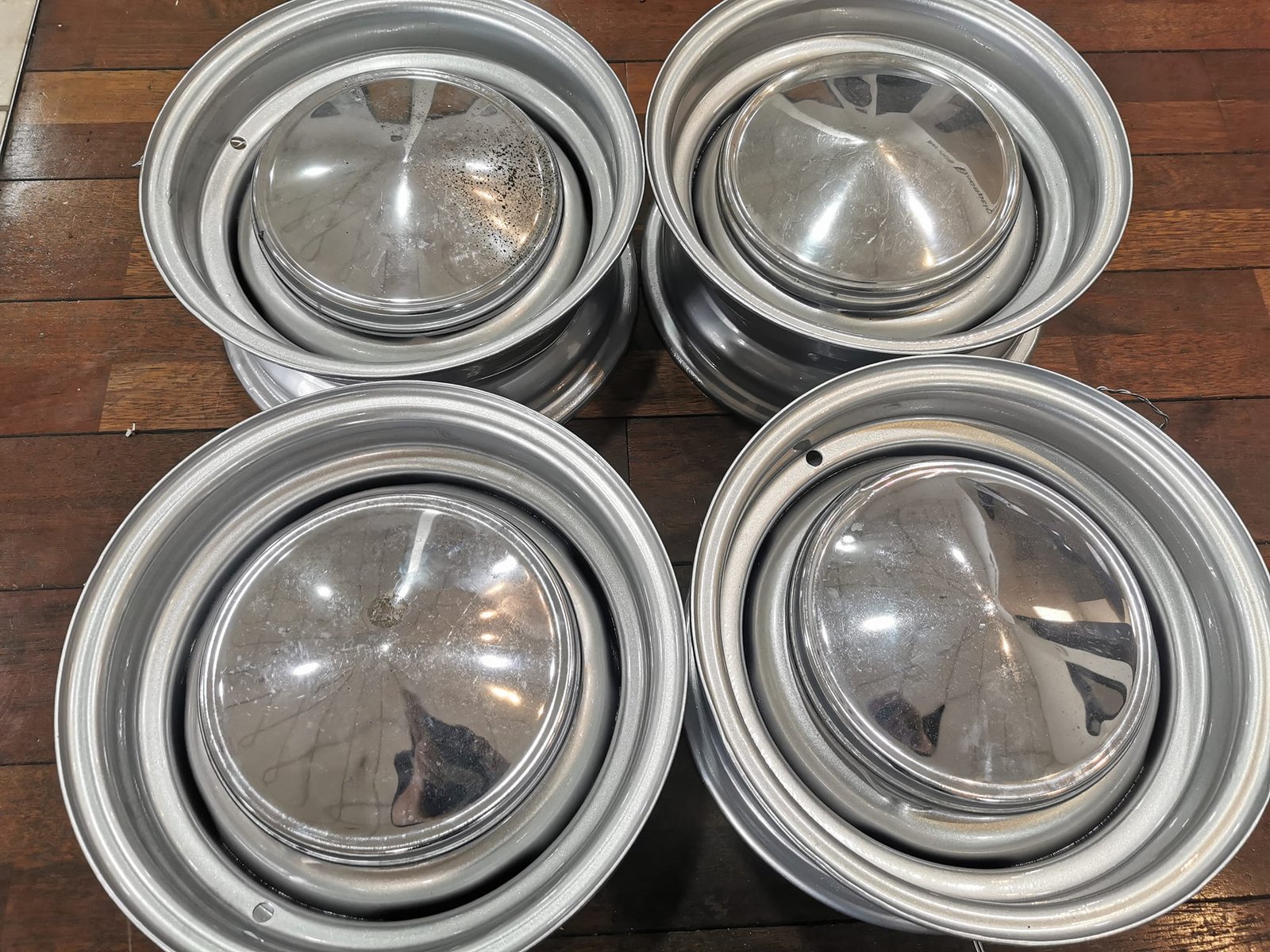 lotus-cortina-wheels.jpg LOTUS CORTINA STEEL WHEELS - 5.5 x 13" - Image 1