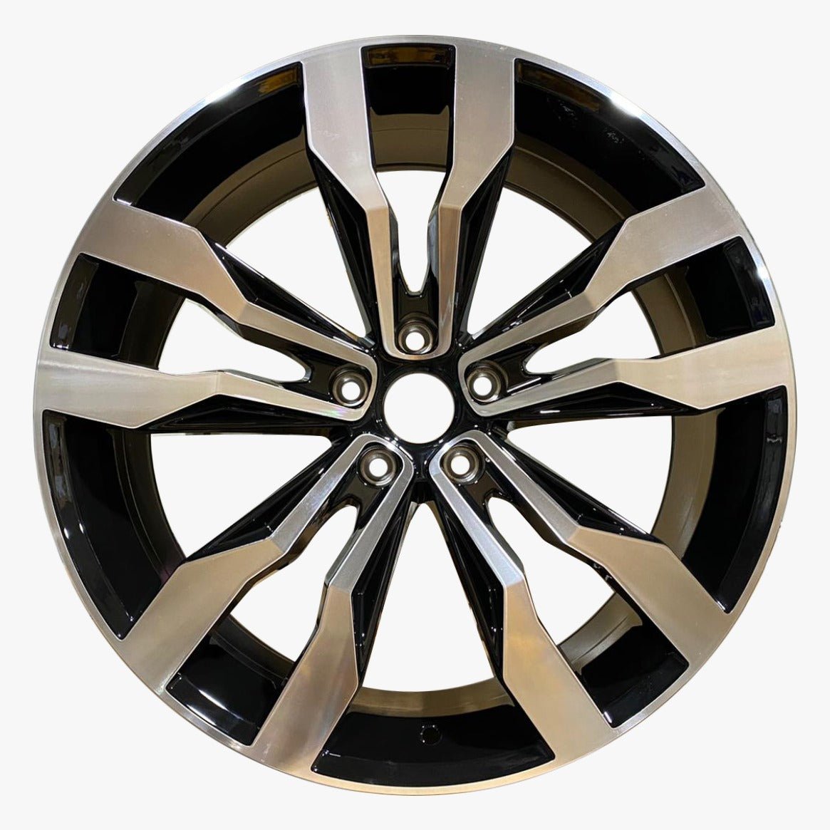 Suzuka-BMF.jpg VAG21 20x8.5 ET38 5x112 Gloss Black Machined - Image 1