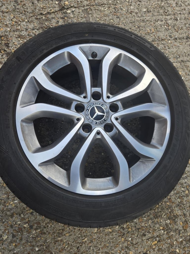 17" GENUINE MERCEDES C / E CLASS ALLOY WHEELS / TYRES