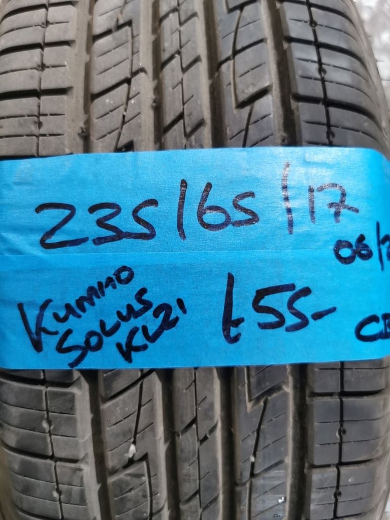 235 / 65 / 17 KUMHO SOLUS KL 21 TYRE - FITTING AVAILABLE