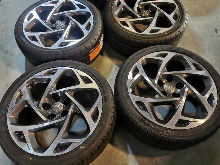20" GENUINE VAUXHALL VXR ALLOY WHEELS / TYRES
