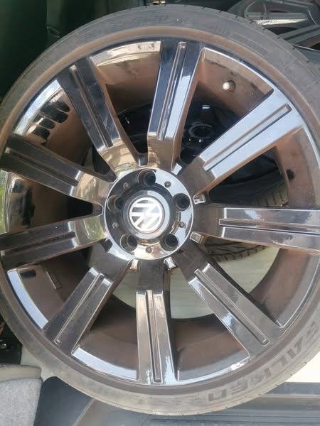 20" STORMER STYLE ALLOY WHEELS / TYRES VOLKSWAGEN T5 FITMENT - 5 X 120