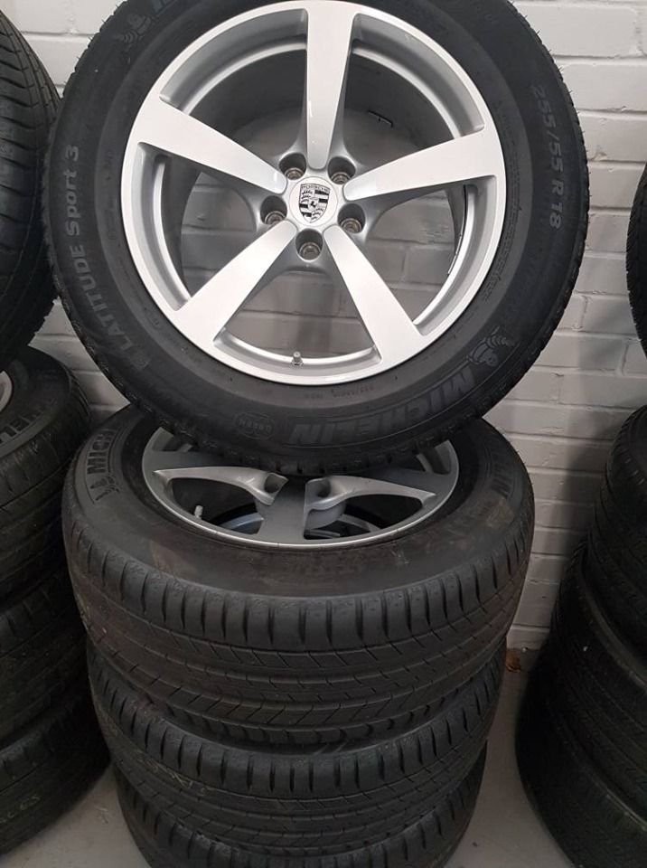 18" GENUINE PORSCHE MACAN S ALLOY WHEELS / TYRES