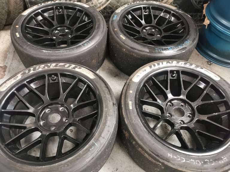18" STROM STR2 ALLOY WHEELS / RACE TYRES