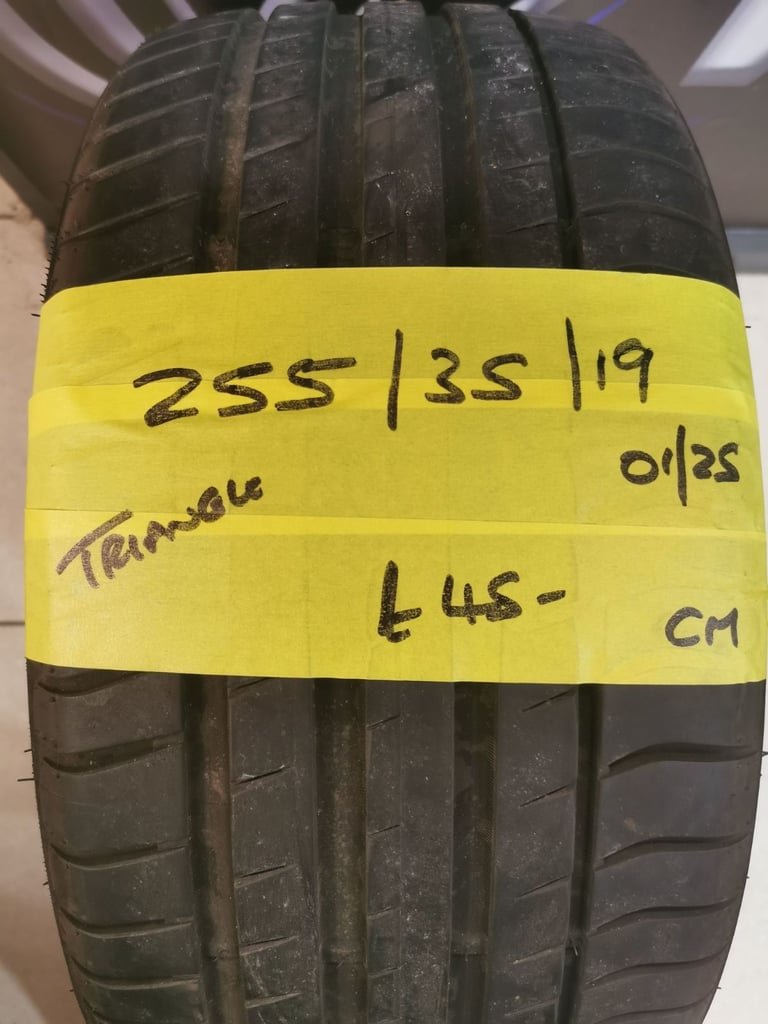 255 / 35 / 19 TRIANGLE TYRE - FITTING AVAILABLE