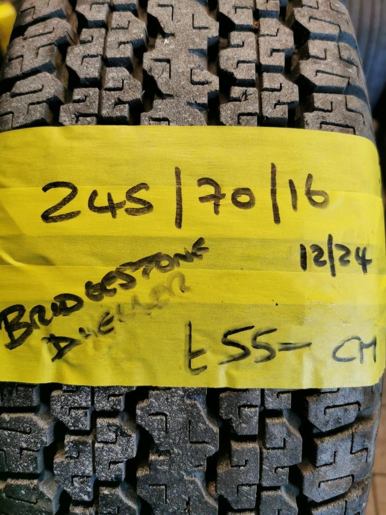 245 / 70 / 16 BRIDGESTONE DUELLER TYRE - AS NEW - FITTING AVAILABLE
