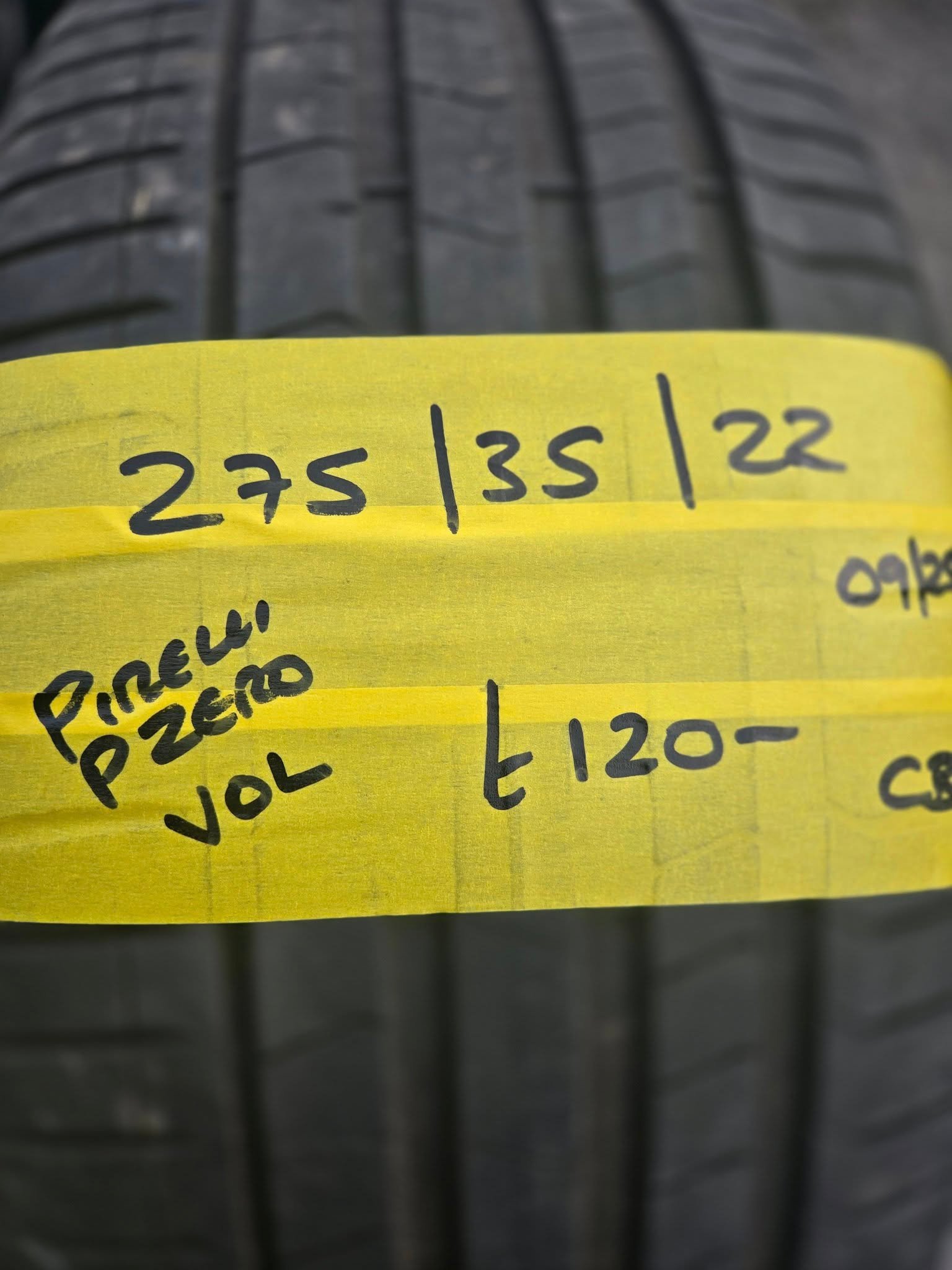 275 35 22 PIRELLI 275 / 35 / 22 PIRELLI P ZERO VOL TYRE - Image 1