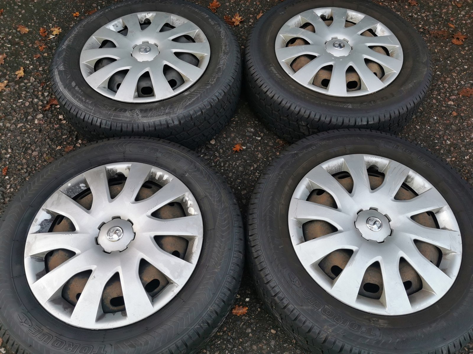 565103766_24876342815393102_4916816322333273229_n 16" VAUXHALL VIVARO / RENAULT TRAFIC STEEL WHEELS WITH EXCELLENT TYRES - 5 X 114.3 FITMENT - FACELIFT SHAPE - Image 1